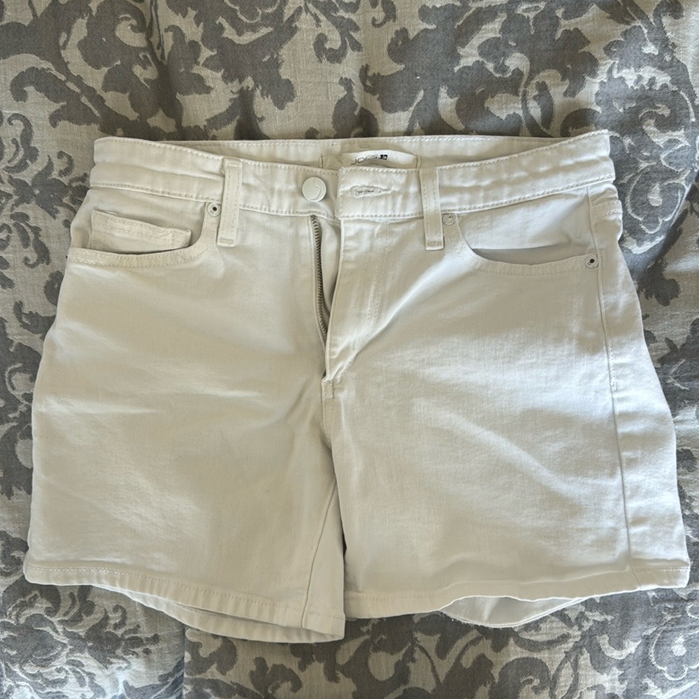 Joe’s White Denim Shorts size 26